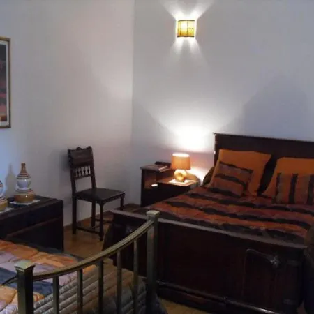 Accueillante Maison Familiale Avec Terrasse Et Confortables A Montigny-les-vaucouleurs - Fr-1-585-110 3*